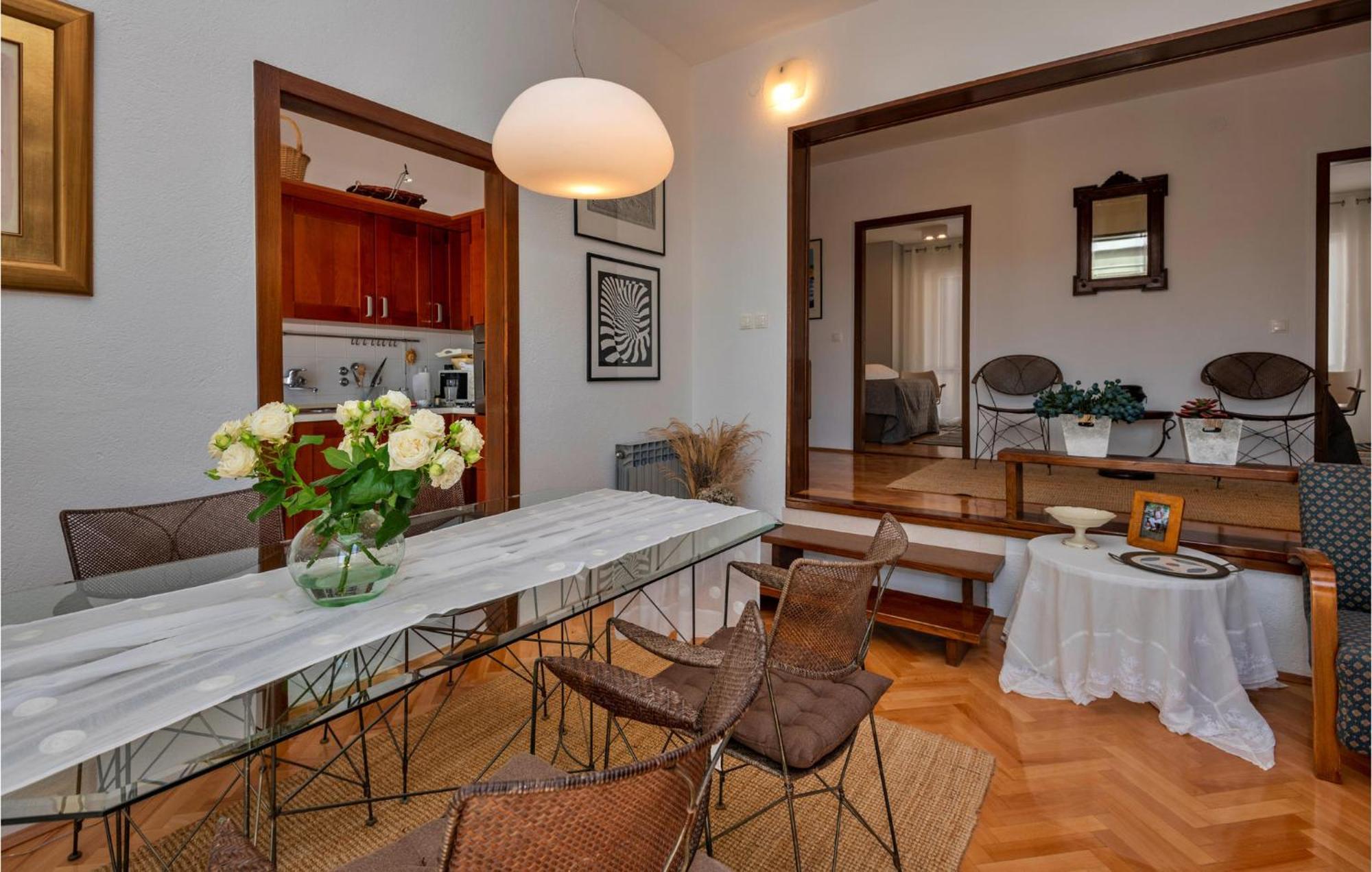 3 Bedroom Gorgeous Home In Makarska Eksteriør billede