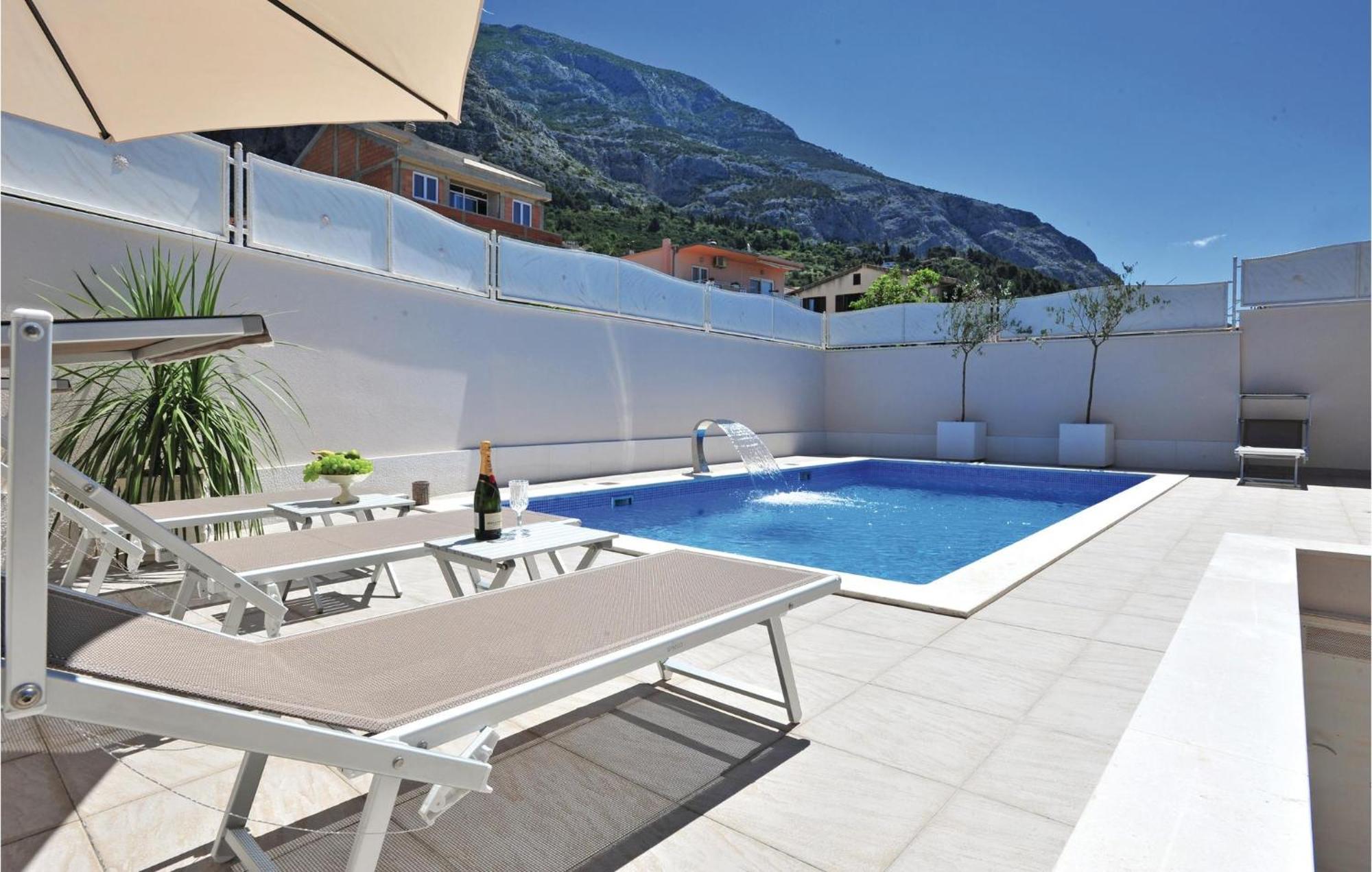 3 Bedroom Gorgeous Home In Makarska Eksteriør billede